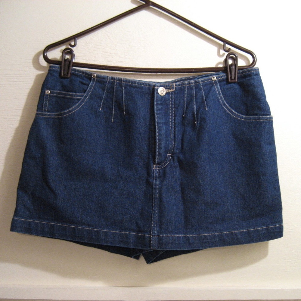 MOSSIMO denim stretch shorts